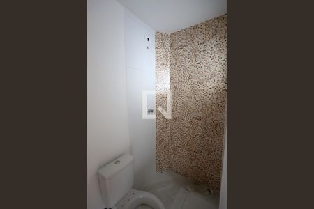 Banheiro de apartamento para alugar com 1 quarto, 30m² em Vila Granada, São Paulo