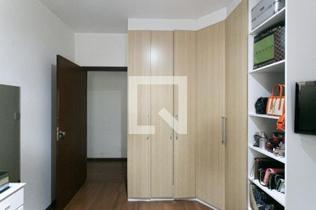 Quarto 2 de casa à venda com 4 quartos, 200m² em Cidade Mãe do Céu, São Paulo