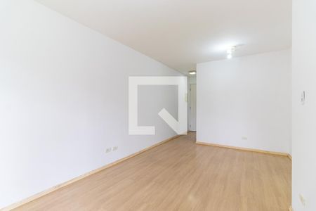 Sala de apartamento para alugar com 3 quartos, 70m² em Jardim Nosso Lar, São Paulo