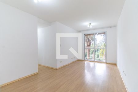 Sala de apartamento para alugar com 3 quartos, 70m² em Jardim Nosso Lar, São Paulo