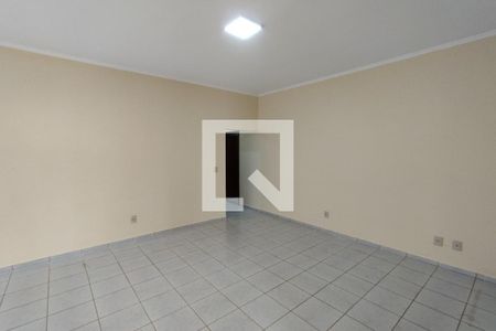 Sala de casa para alugar com 4 quartos, 250m² em Parque Residencial Lagoinha, Ribeirão Preto