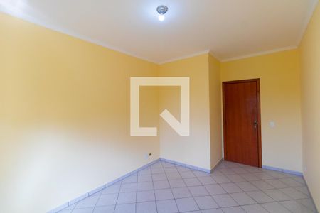 quarto 2 de casa para alugar com 3 quartos, 82m² em Vila Indiana, São Paulo