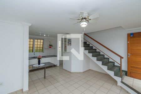 Sala/Cozinha de casa de condomínio para alugar com 2 quartos, 59m² em Residencial Burato, Campinas