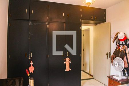 Closet do quarto 2 de casa para alugar com 4 quartos, 230m² em Jardim Prudência, São Paulo