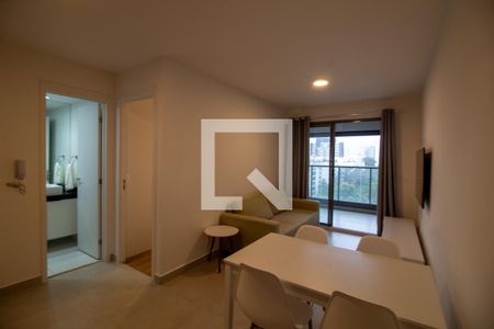 Sala de apartamento para alugar com 1 quarto, 42m² em Santo Amaro, São Paulo