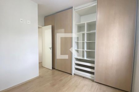 Suíte 1 de apartamento para alugar com 2 quartos, 80m² em Jardim Tupanci, Barueri