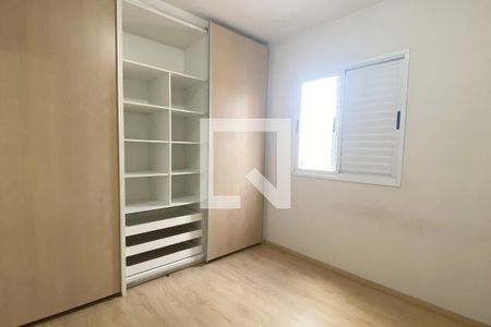 Suíte 1 de apartamento para alugar com 2 quartos, 80m² em Jardim Tupanci, Barueri