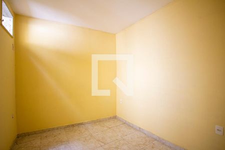 Quarto 1 de casa para alugar com 2 quartos, 80m² em Raul Veiga, São Gonçalo