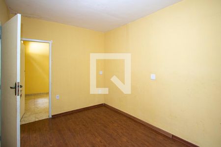 Sala de casa para alugar com 2 quartos, 80m² em Raul Veiga, São Gonçalo