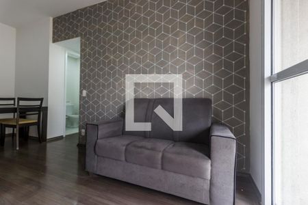 Sala de TV de apartamento para alugar com 1 quarto, 50m² em Empresarial 18 do Forte, Barueri