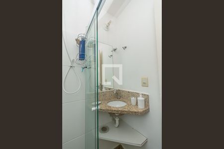 Banheiro da Suíte de casa de condomínio para alugar com 2 quartos, 81m² em Chácara Primavera, Campinas