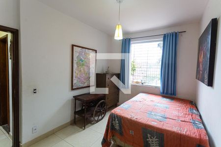 Quarto 2 de casa para alugar com 3 quartos, 120m² em Santa Efigênia, Belo Horizonte