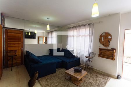 Sala de casa para alugar com 3 quartos, 120m² em Santa Efigênia, Belo Horizonte