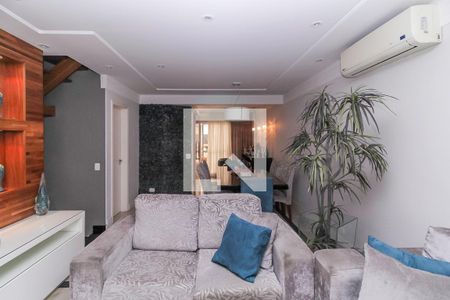 Sala de casa de condomínio para alugar com 3 quartos, 205m² em Jardim Avelino, São Paulo