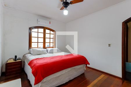 Casa à venda com 300m², 3 quartos e 2 vagas Casa à venda com 300m², 3 quartos e 2 vagasQuarto 2