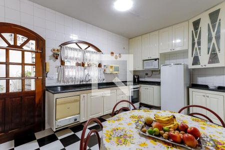 Casa à venda com 300m², 3 quartos e 2 vagas Casa à venda com 300m², 3 quartos e 2 vagasCozinha