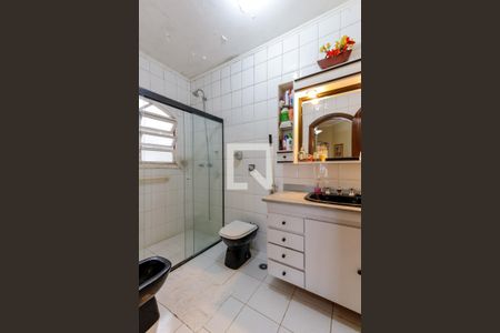 Casa à venda com 300m², 3 quartos e 2 vagas Casa à venda com 300m², 3 quartos e 2 vagasBanheiro