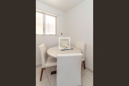 Sala de Jantar de apartamento à venda com 2 quartos, 74m² em Jardim Ipiranga, Porto Alegre