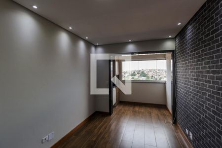 Sala de TV de apartamento para alugar com 3 quartos, 66m² em Jardim Maria Helena, Barueri