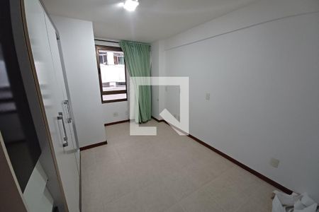 quarto de apartamento à venda com 1 quarto, 54m² em Charitas, Niterói