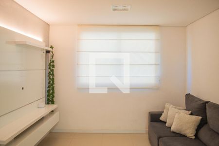 Sala de apartamento à venda com 2 quartos, 44m² em Cavalhada, Porto Alegre