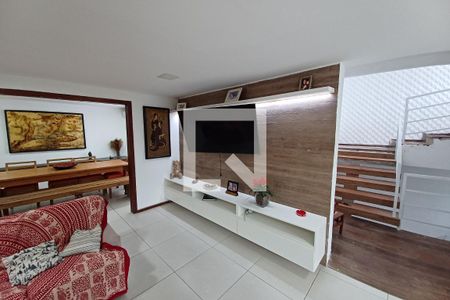 Sala de casa à venda com 3 quartos, 550m² em Itaipu, Niterói