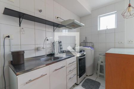 Sala/Cozinha de apartamento para alugar com 1 quarto, 28m² em Cristo Rei, Curitiba