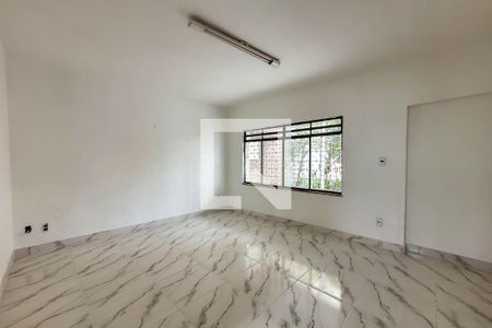 Sala de casa à venda com 3 quartos, 240m² em Vila Monumento, São Paulo