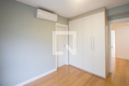 Suíte 1 de apartamento à venda com 3 quartos, 250m² em Santo Amaro, São Paulo