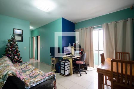 Sala de apartamento à venda com 3 quartos, 67m² em São Pedro, Osasco