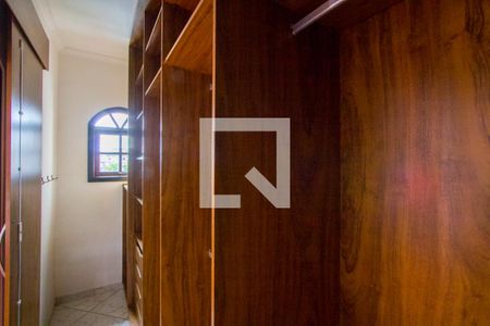 Closet do quarto 1 de casa à venda com 2 quartos, 217m² em Vila Suica, Santo André