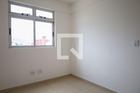 Quarto de apartamento para alugar com 2 quartos, 61m² em Carlos Prates, Belo Horizonte