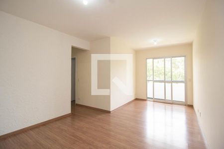 Sala de apartamento para alugar com 3 quartos, 74m² em Vila Amélia, São Paulo