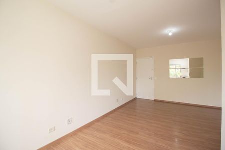 Sala de apartamento para alugar com 3 quartos, 74m² em Vila Amélia, São Paulo