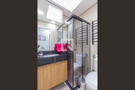 Apartamento à venda com 124m², 4 quartos e 4 vagas Apartamento à venda com 124m², 4 quartos e 4 vagasBanheiro