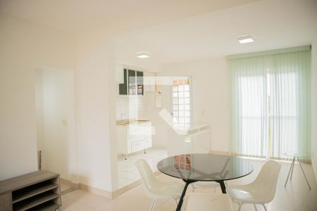 Sala de casa de condomínio para alugar com 2 quartos, 64m² em Jardim Interlagos, Hortolândia