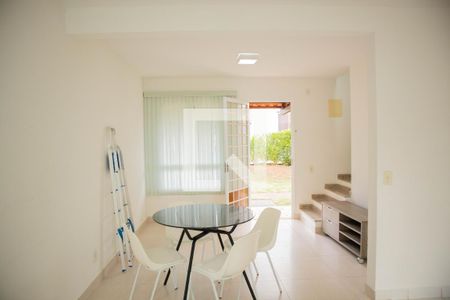 Sala de casa de condomínio para alugar com 2 quartos, 64m² em Jardim Interlagos, Hortolândia