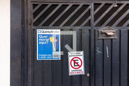 Casa à venda com 120m², 4 quartos e 1 vaga Casa à venda com 120m², 4 quartos e 1 vagaPlaca de Anuncio