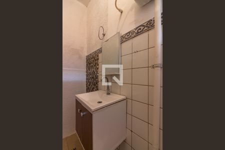 Banheiro  de casa à venda com 4 quartos, 120m² em Conceição, Osasco