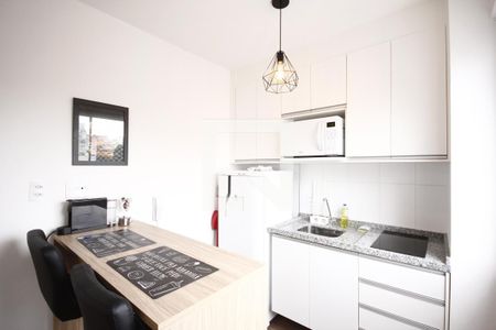 Cozinha de kitnet/studio à venda com 1 quarto, 24m² em Sé, São Paulo