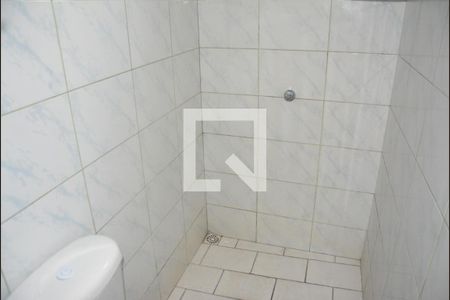 Banheiro de apartamento para alugar com 1 quarto, 30m² em Itapuã, Salvador