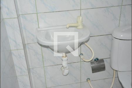 Banheiro de apartamento para alugar com 1 quarto, 30m² em Itapuã, Salvador