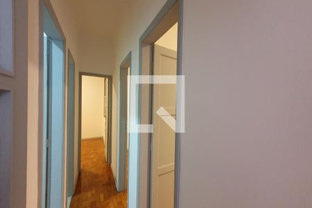 Corredor de apartamento para alugar com 3 quartos, 110m² em Grajaú, Rio de Janeiro