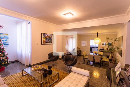 Sala de casa à venda com 3 quartos, 275m² em Fernão Dias, Belo Horizonte