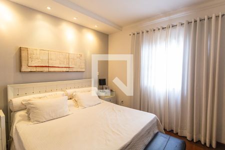 Suíte de casa à venda com 3 quartos, 275m² em Fernão Dias, Belo Horizonte