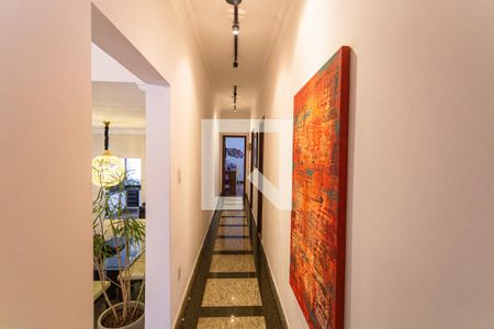 Corredor de casa à venda com 3 quartos, 275m² em Fernão Dias, Belo Horizonte