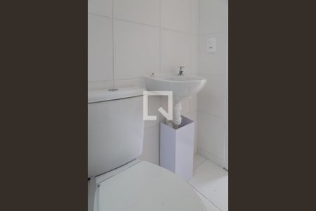 Banheiro  de apartamento à venda com 2 quartos, 53m² em Vargem Pequena, Rio de Janeiro