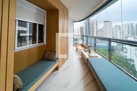 Varanda de apartamento à venda com 2 quartos, 109m² em Vila Nova Conceição, São Paulo
