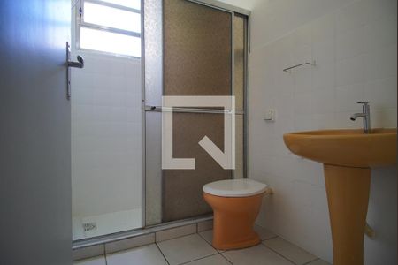 Banheiro  de apartamento à venda com 2 quartos, 65m² em Jardim São Pedro, Porto Alegre