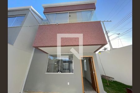 Sacada de casa à venda com 3 quartos, 185m² em Itapoã, Belo Horizonte